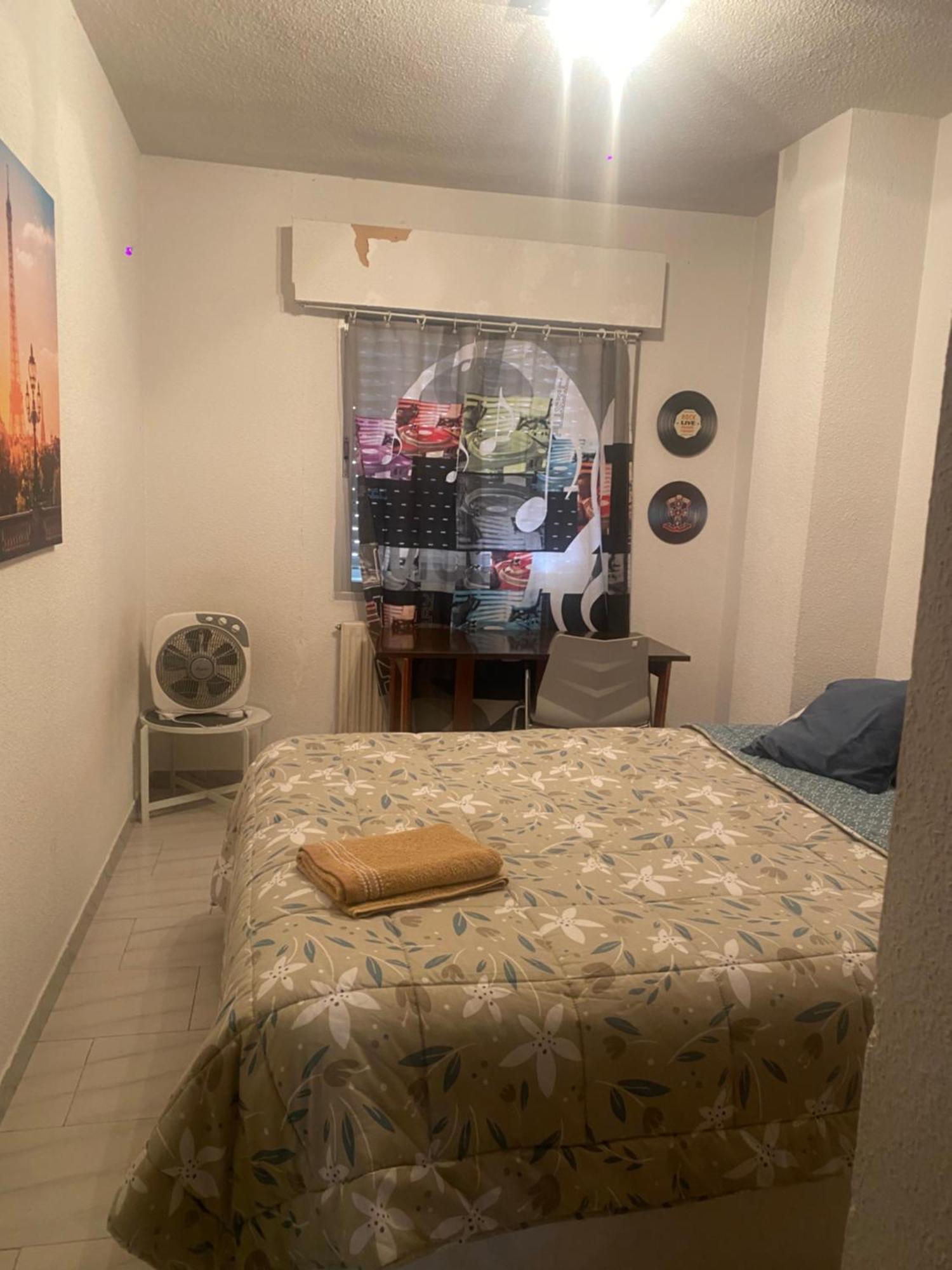 Paris Apartment อัลกาลาเดเอนาเรส ภายนอก รูปภาพ